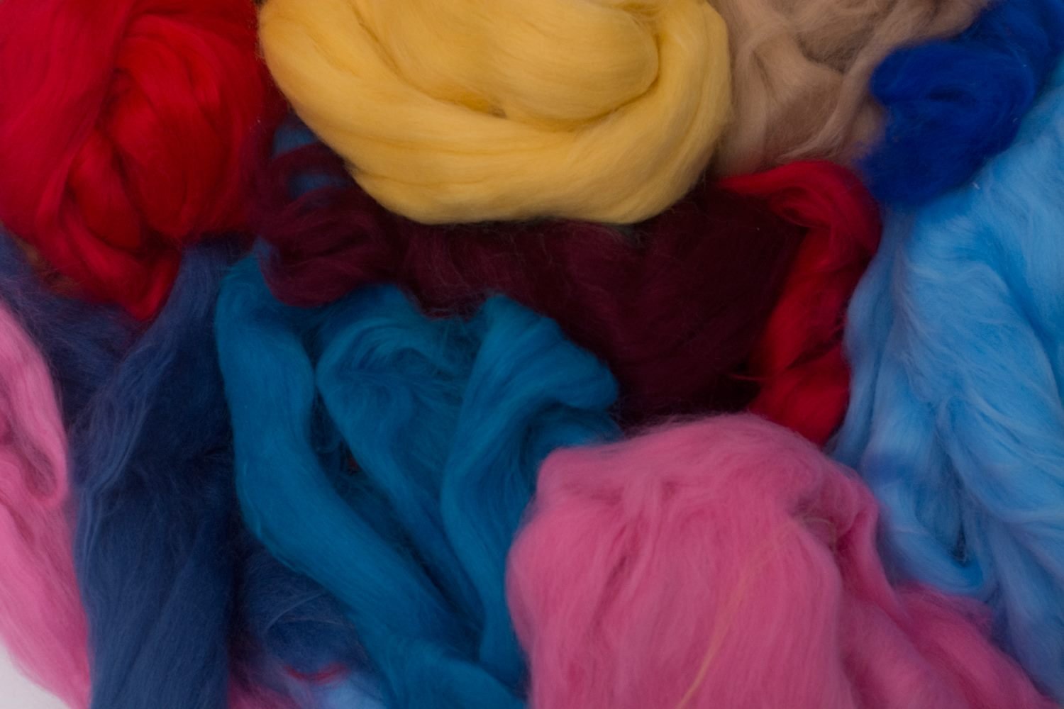 Fibras teñidas de colores